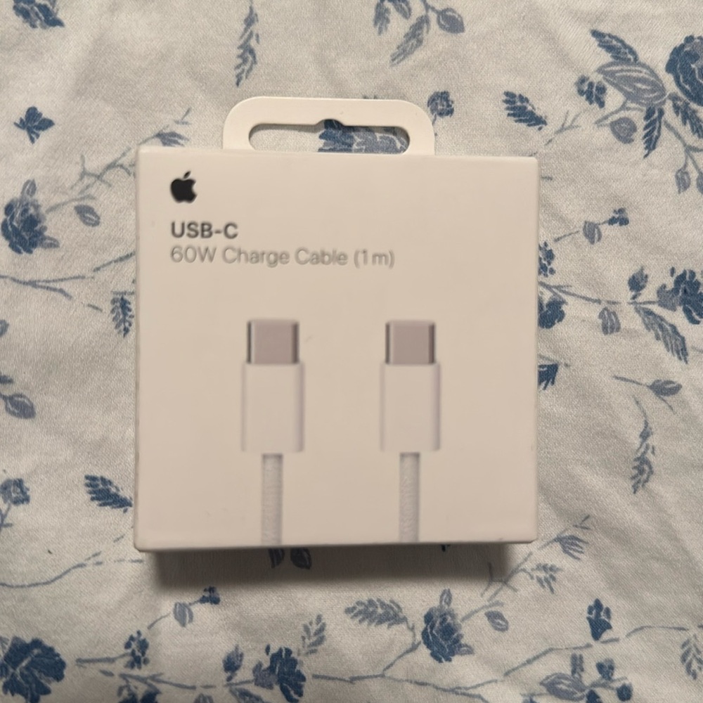 Apple usb-c 60w charge cable. (1M)